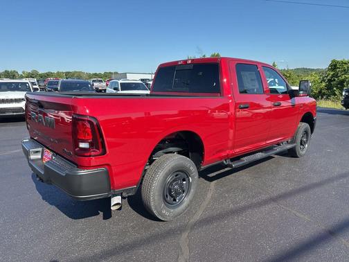 2025 RAM 2500 Tradesman Crew Cab 4x4 6'4' Box