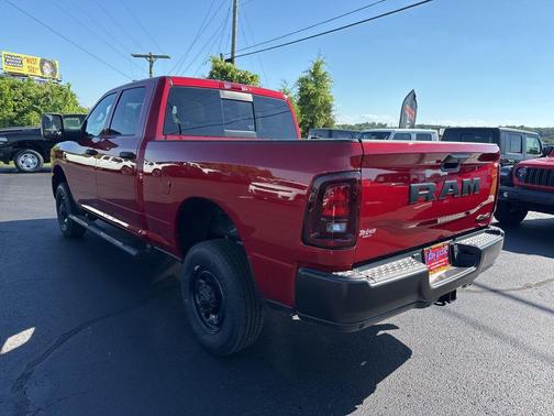 2025 RAM 2500 Tradesman Crew Cab 4x4 6'4' Box