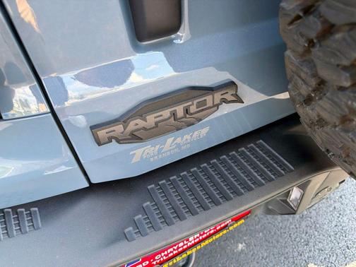 AZURE GRAY MET TRI-COAT 2024 Ford Bronco Raptor