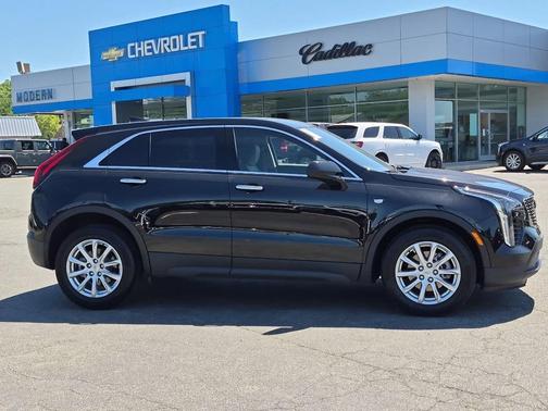 Black 2023 Cadillac XT4 Luxury