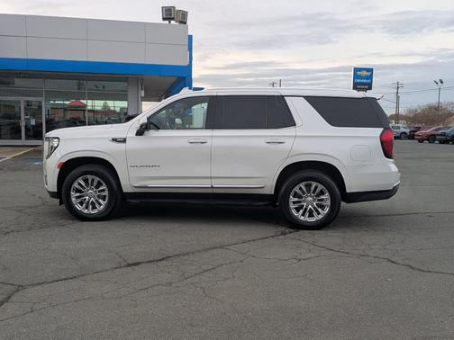 2021 GMC Yukon SLT