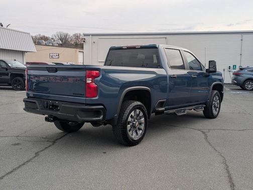 2025 Chevrolet Silverado 2500 Custom