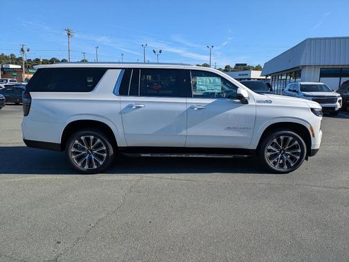 2025 Chevrolet Suburban High Country