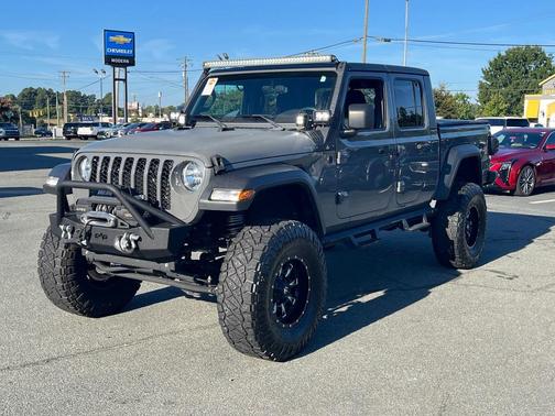 2020 Jeep Gladiator Sport