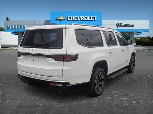 White 2024 Jeep Wagoneer L Series III