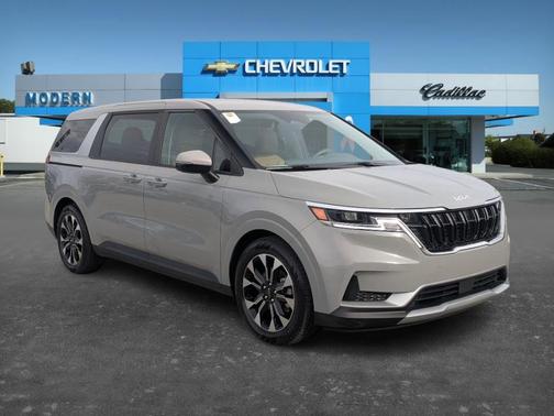 2024 Kia Carnival EX