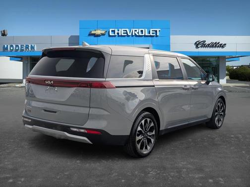 2024 Kia Carnival EX