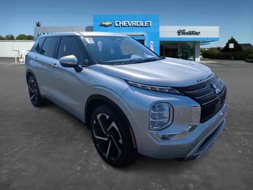 2022 Mitsubishi Outlander SE