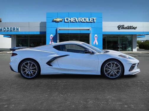 2026 Chevrolet Corvette Stingray w/2LT
