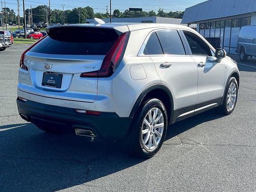 2022 Cadillac XT4 Luxury