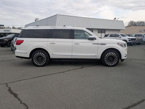 2021 Lincoln Navigator L Black Label