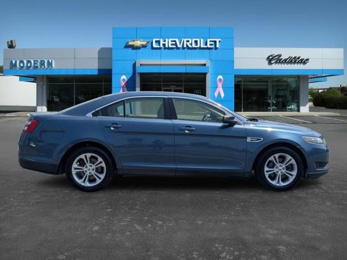 2018 Ford Taurus SE