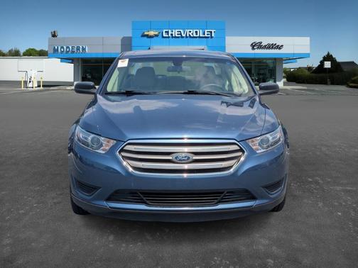 2018 Ford Taurus SE
