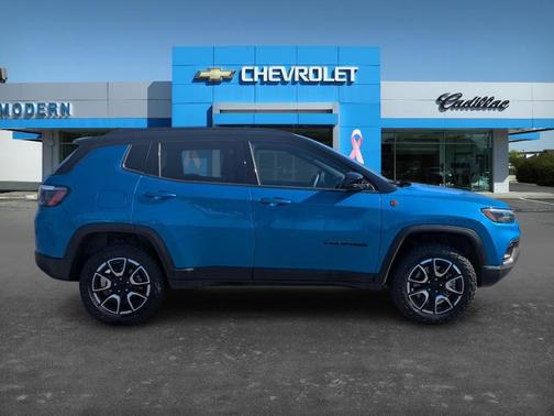 2024 Jeep Compass Trailhawk