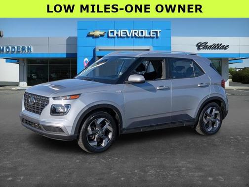 2022 Hyundai VENUE SEL