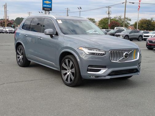 2022 Volvo XC90 T6 Inscription 7 Passenger