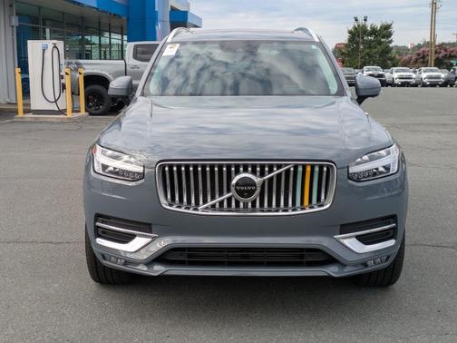 2022 Volvo XC90 T6 Inscription 7 Passenger