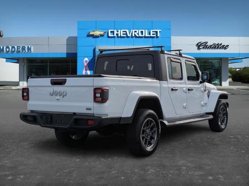2022 Jeep Gladiator Overland