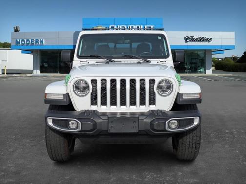 2022 Jeep Gladiator Overland