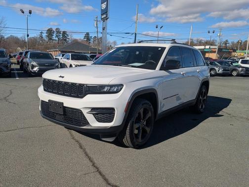 2023 Jeep Grand Cherokee Altitude
