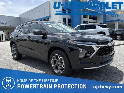 Mosaic Black Metallic 2026 Chevrolet Trax LT