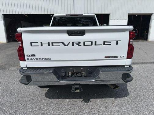 Summit White 2022 Chevrolet Silverado 2500 LT