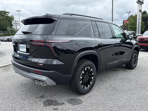 Mosaic Black Metallic 2026 Chevrolet Traverse AWD Z71