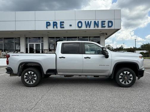 2022 Chevrolet Silverado 2500 Custom