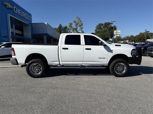 2021 RAM 2500 Tradesman Crew Cab 4x4 6'4' Box