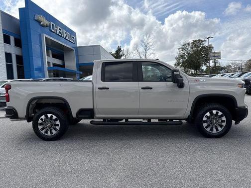 2026 Chevrolet Silverado 2500 Custom