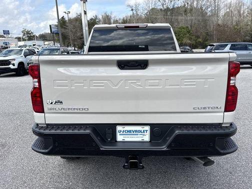 2026 Chevrolet Silverado 2500 Custom