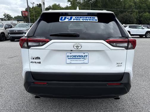 Ice Cap 2025 Toyota RAV4 XLE