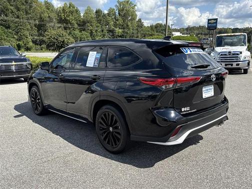 2023 Toyota Highlander XSE