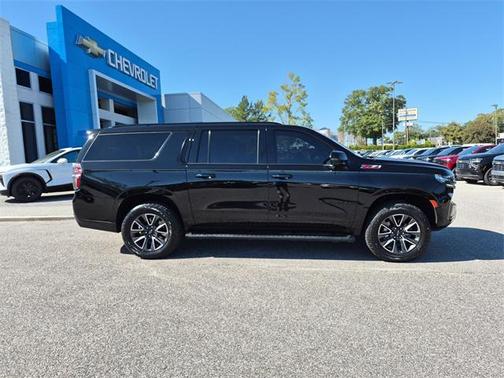 2023 Chevrolet Suburban 4WD Z71