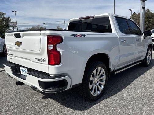 Iridescent Pearl Tricoat 2021 Chevrolet Silverado 1500 High Country