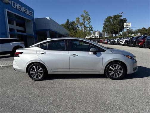 2023 Nissan Versa 1.6 SV