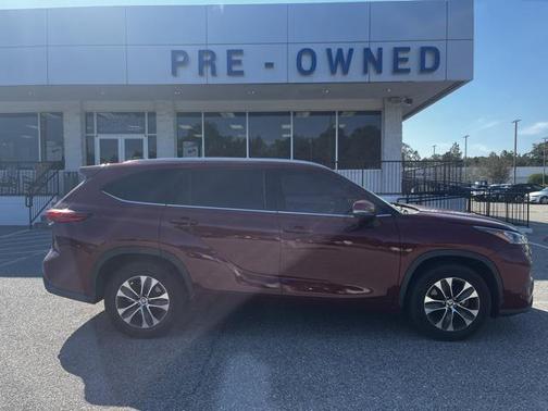 2020 Toyota Highlander XLE