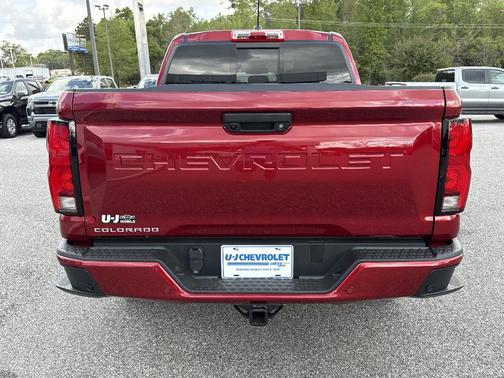 Radiant Red Tintcoat 2026 Chevrolet Colorado LT