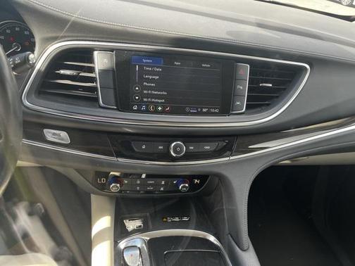 2023 Buick Enclave Essence FWD