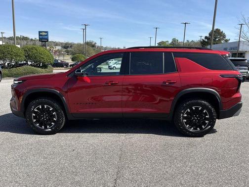 Radiant Red Tintcoat 2026 Chevrolet Traverse AWD Z71
