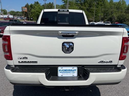 2020 RAM 3500 Laramie Crew Cab 4x4 6'4' Box