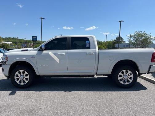 2020 RAM 3500 Laramie Crew Cab 4x4 6'4' Box