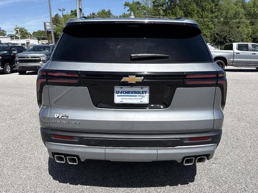 Sterling Gray Metallic 2026 Chevrolet Traverse LT