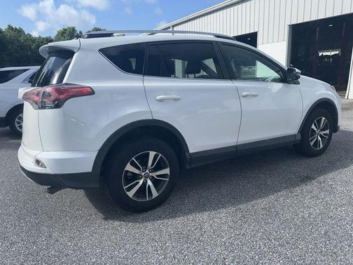 Super White 2016 Toyota RAV4 XLE