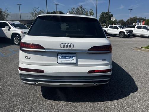 2023 Audi Q7 55 Premium Plus