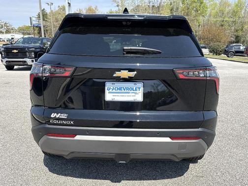 Mosaic Black Metallic 2026 Chevrolet Equinox 1LT