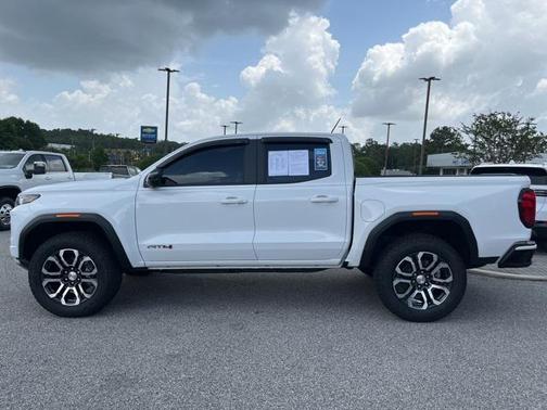 2024 GMC Canyon Base