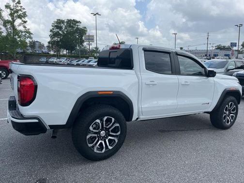 2024 GMC Canyon Base
