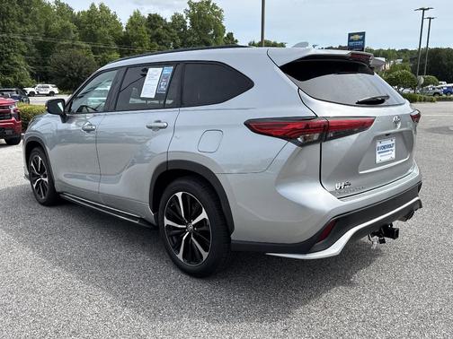 Celestial Silver Metallic 2021 Toyota Highlander XSE
