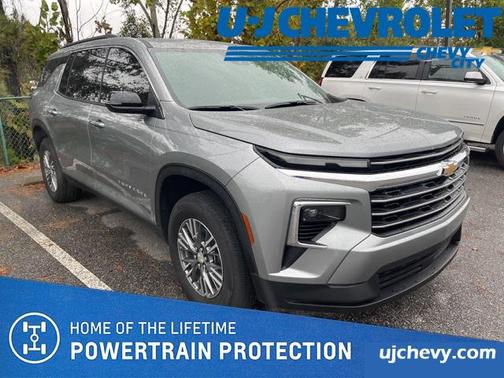 2025 Chevrolet Traverse LT